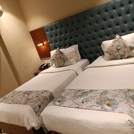 Sk Lords Inn Ahmedabad Exterior foto