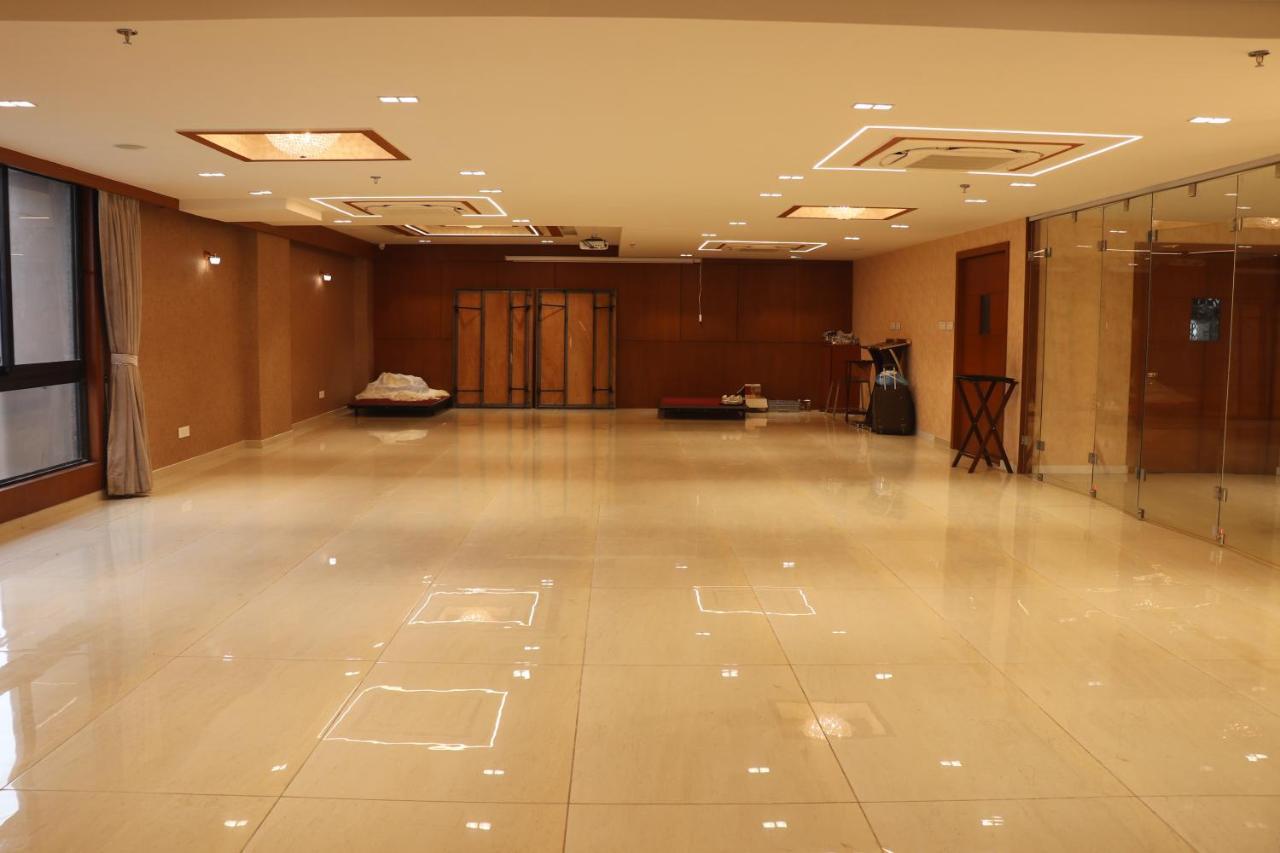 Sk Lords Inn Ahmedabad Exterior foto