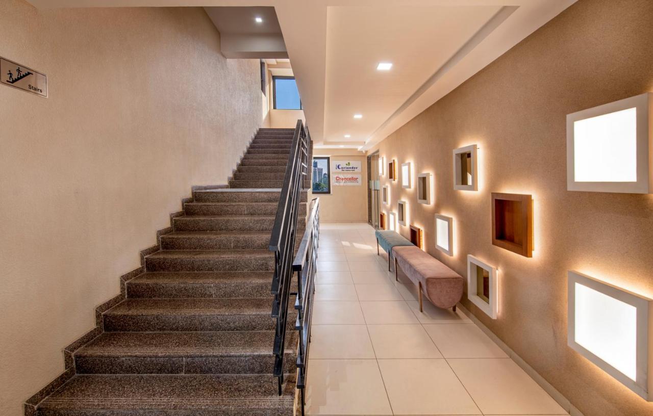 Sk Lords Inn Ahmedabad Exterior foto